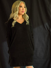 Load image into Gallery viewer, V-NECK BRUSHED MELANGE SWEATER WITH POCKETS IN BLACK
