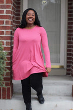 Load image into Gallery viewer, LONG SLEEVE SWING TUNIC WITH POCKETS - Bili&#39;s Bougie Boutique
