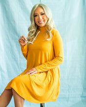 Load image into Gallery viewer, MINI MOCK NECK  LONG SLEEVE DRESS WITH POCKETS. COLOR MUSTARD
