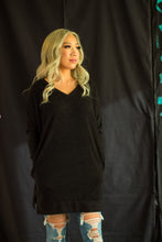 Load image into Gallery viewer, V-NECK BRUSHED MELANGE SWEATER WITH POCKETS IN BLACK
